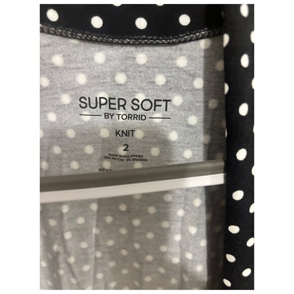 EUC Torrid Super Soft Black & White Polka Dot Straight Front Cardigan Size 2x - Picture 6 of 7